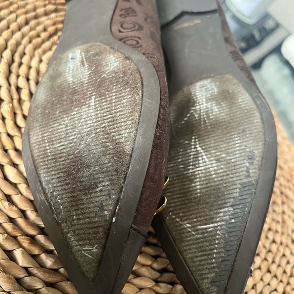 Rocawear Brown Flats with Gold Detailing - Picture 10 of 15